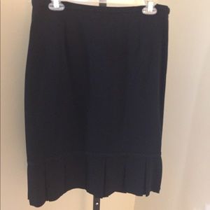 Valerie Stevens, Black Pleated Hemline Skirt